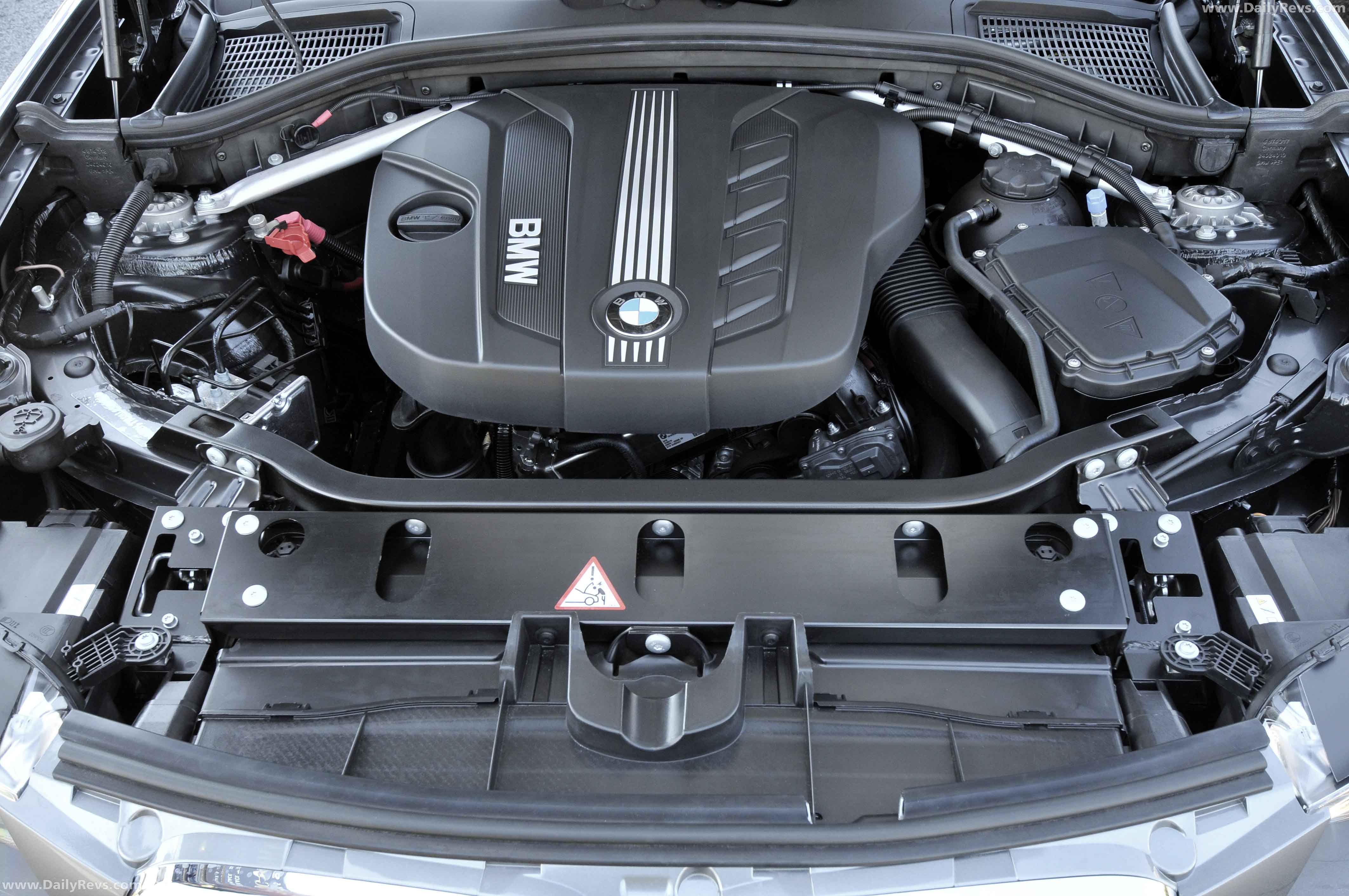Бмв х3 е83 двигателя. X3 f25 3.0d мотор. БМВ х3 дизель. BMW x3 f25 мотор. БМВ x3 дизель.