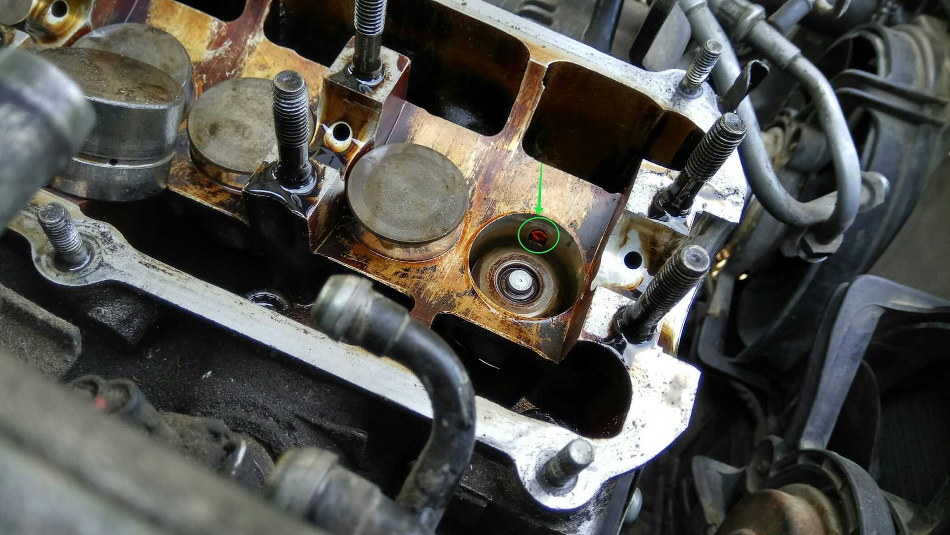 По регламенту обслуживания двигателя положено проверять двигатель на отсутствие стука клапанов