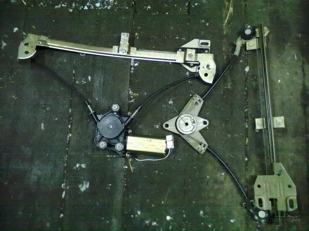 Механизм стеклоподъемника передней двери — снятие и установка